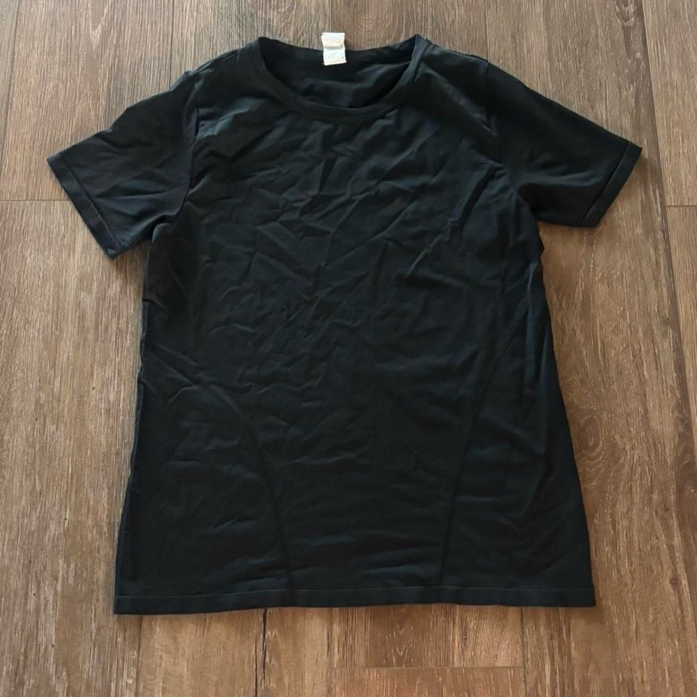 Fabletics Black Crew Neck Short Sleeve Tee